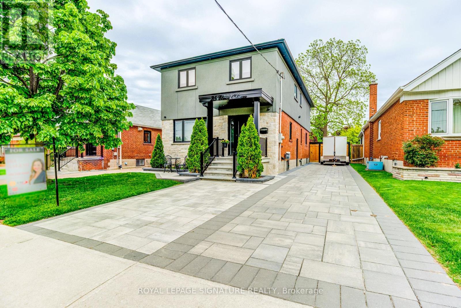25 Elmont Drive, Toronto (O'connor-Parkview), Ontario  M4B 2M2 - Photo 2 - E12178721