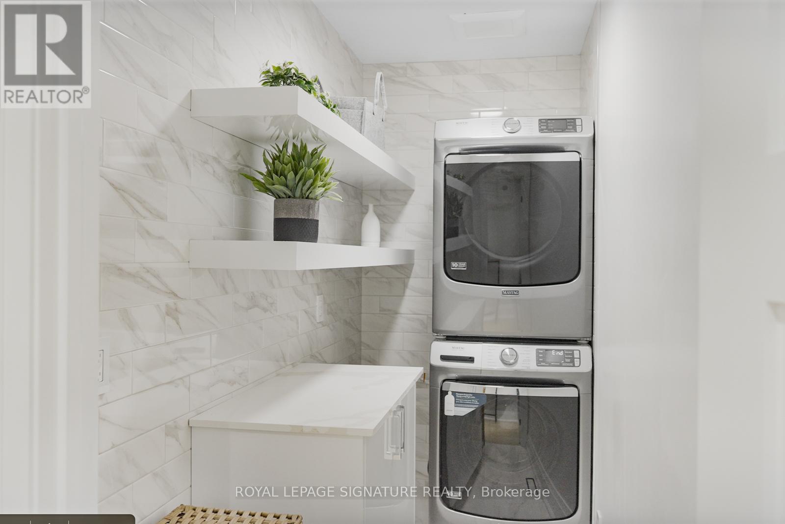 25 Elmont Drive, Toronto (O'connor-Parkview), Ontario  M4B 2M2 - Photo 31 - E12178721