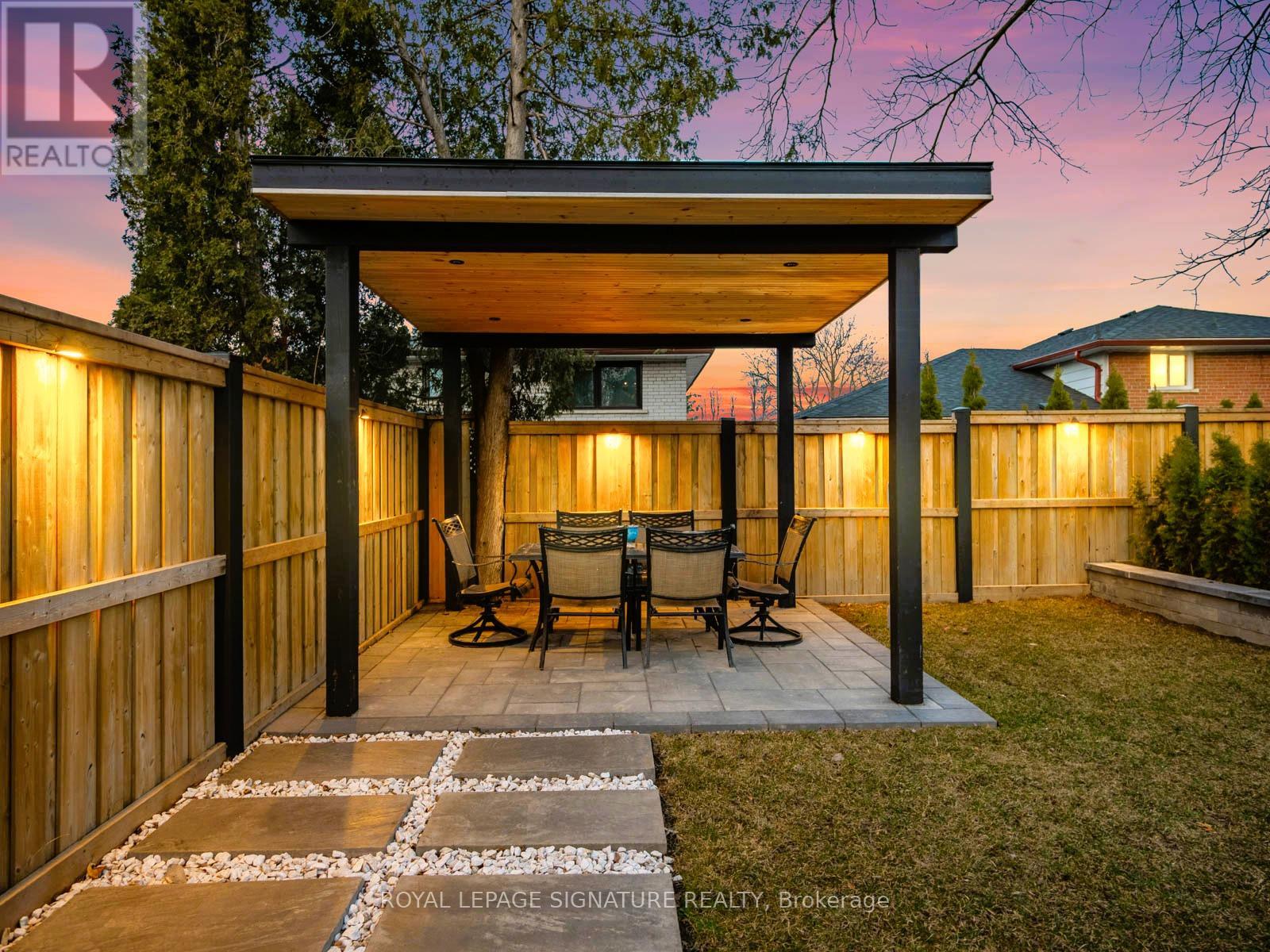 25 Elmont Drive, Toronto (O'connor-Parkview), Ontario  M4B 2M2 - Photo 43 - E12178721