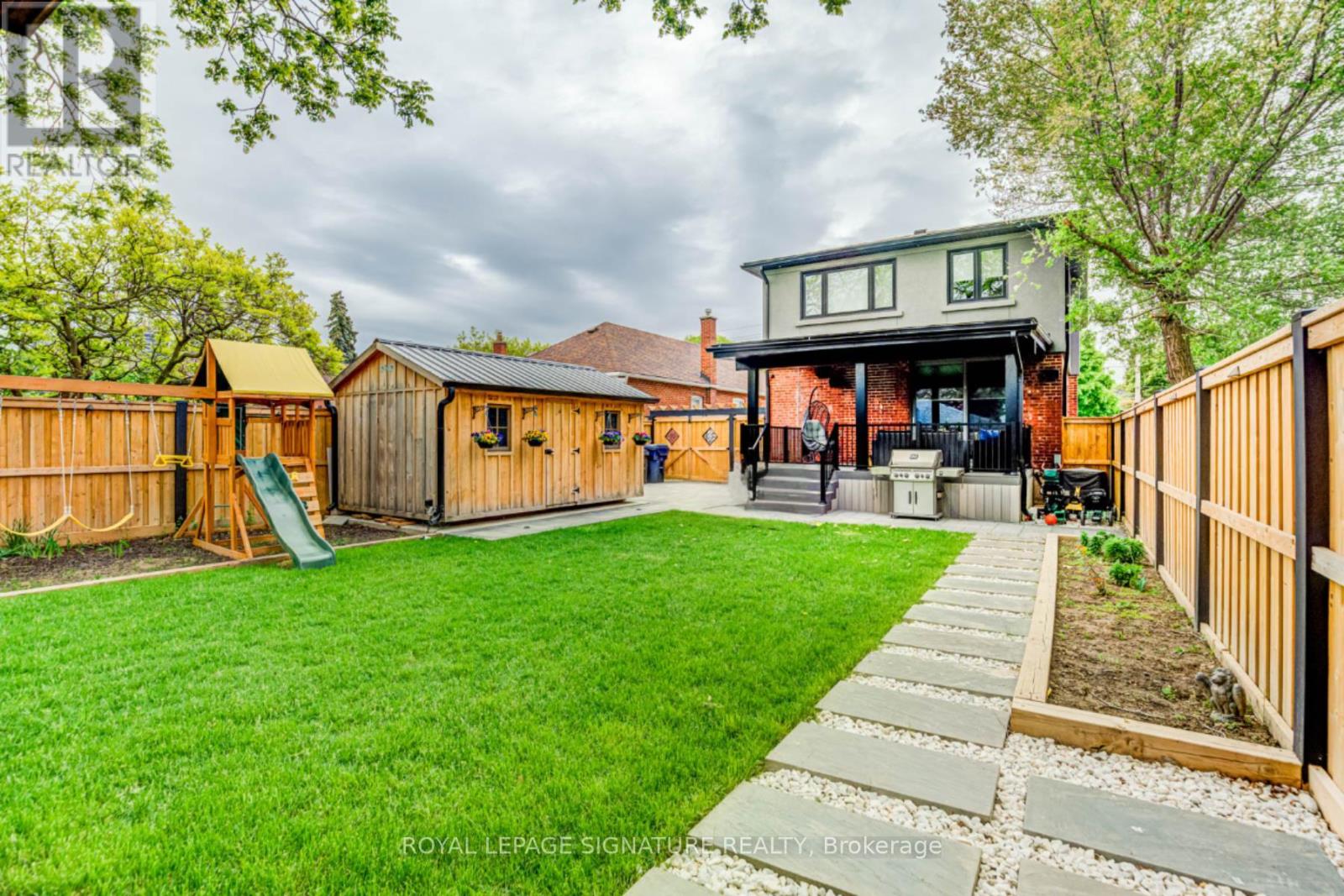 25 Elmont Drive, Toronto (O'connor-Parkview), Ontario  M4B 2M2 - Photo 47 - E12178721