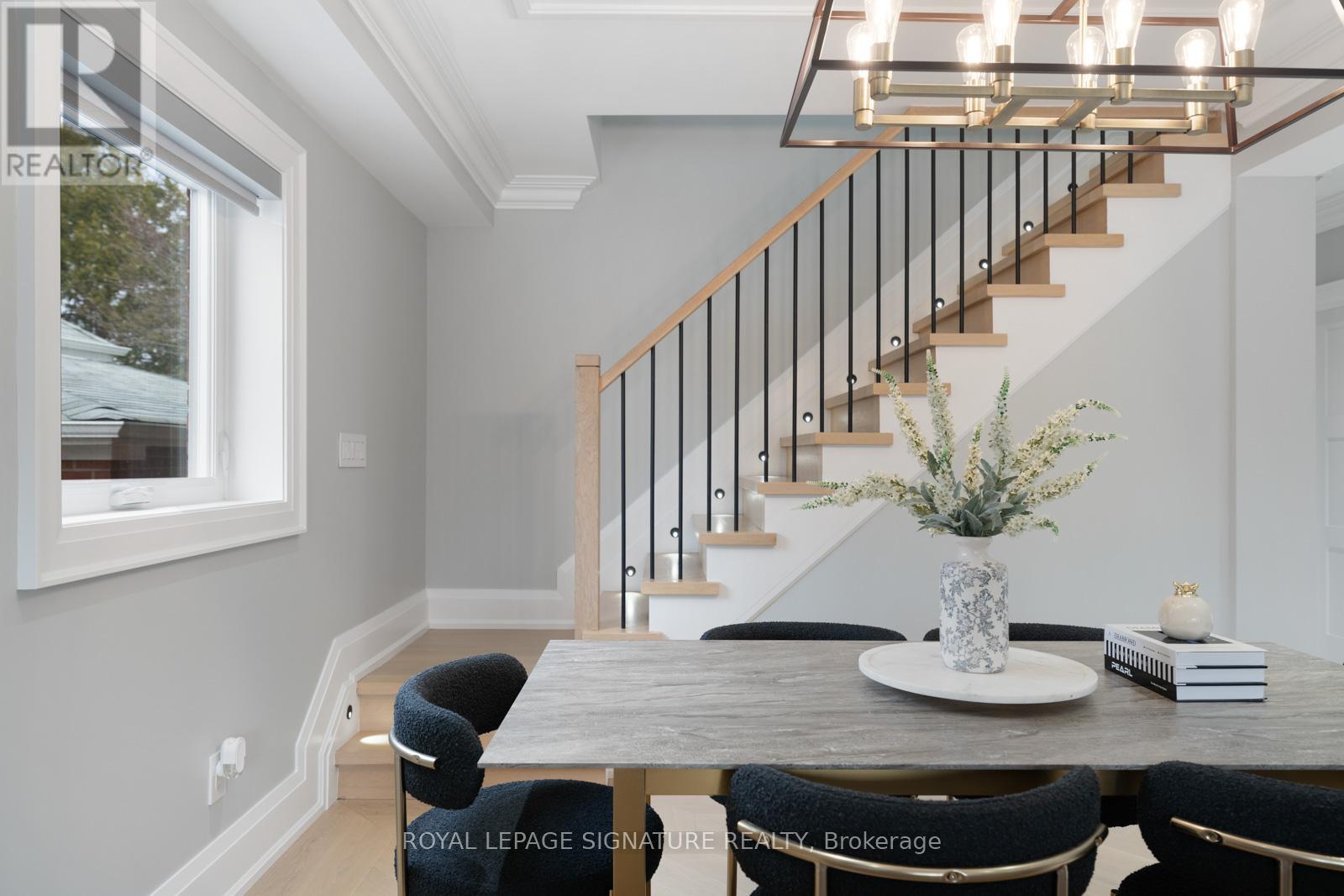 25 Elmont Drive, Toronto (O'connor-Parkview), Ontario  M4B 2M2 - Photo 9 - E12178721