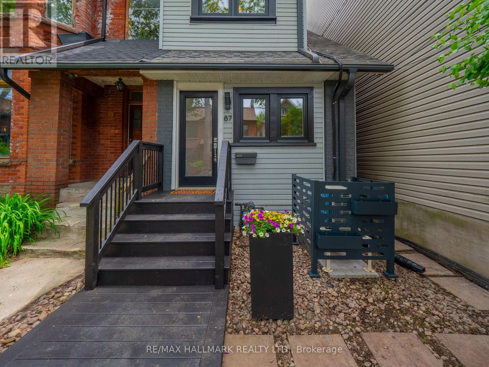 87 De Grassi Street, Toronto (South Riverdale), Ontario  M4M 1M8 - Photo 2 - E12178761