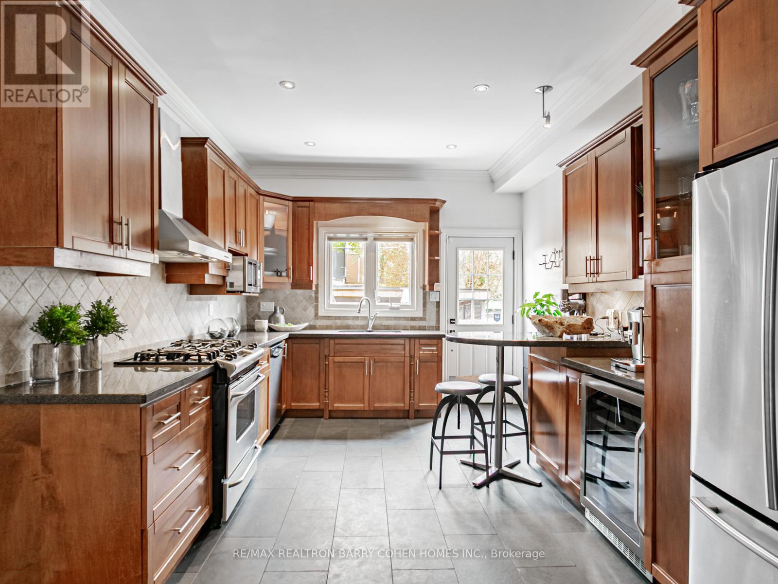 506 Pape Avenue, Toronto, Ontario  M4K 3R2 - Photo 7 - E12178798