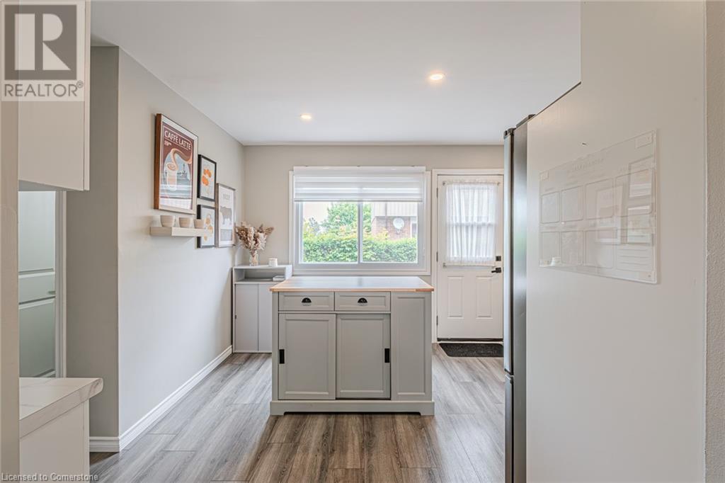 69 Mount Albion Road Unit# B, Hamilton, Ontario  L8K 5S5 - Photo 8 - 40719391
