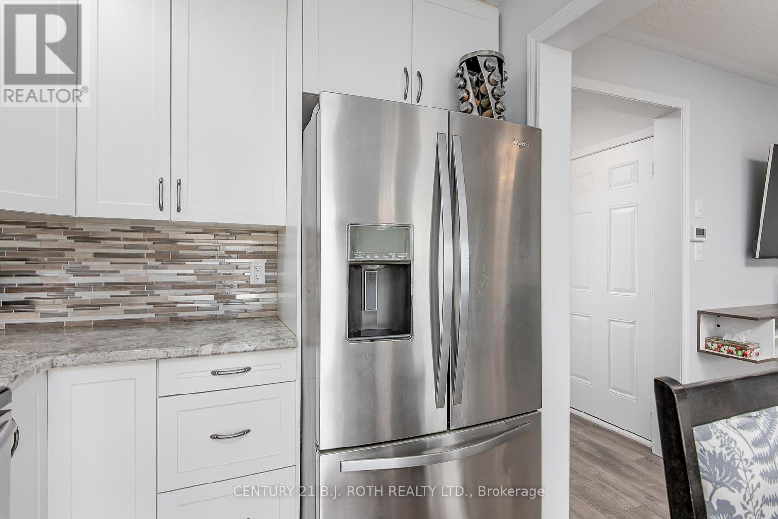 123 Stonemount Crescent, Essa, Ontario  L0M 1B4 - Photo 8 - N12178728
