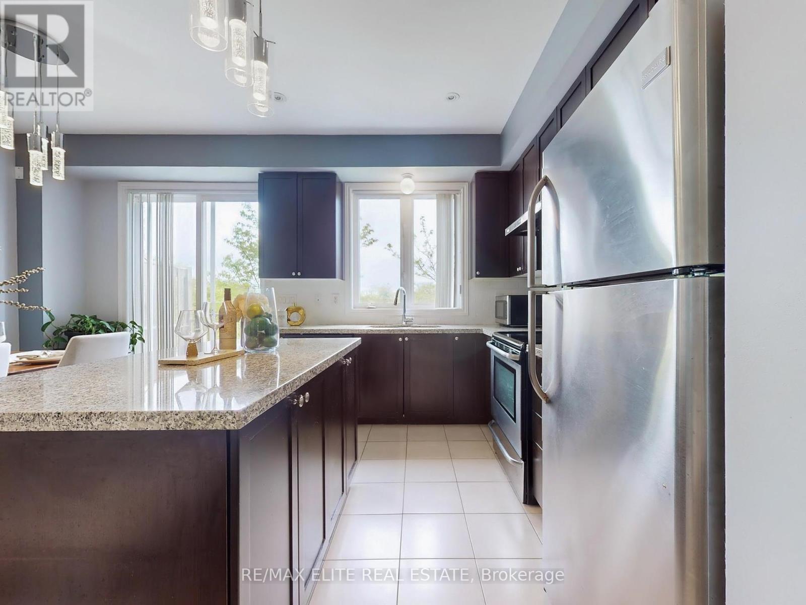 700 Wendy Culbert Crescent, Newmarket, Ontario  L3X 0A4 - Photo 11 - N12178791