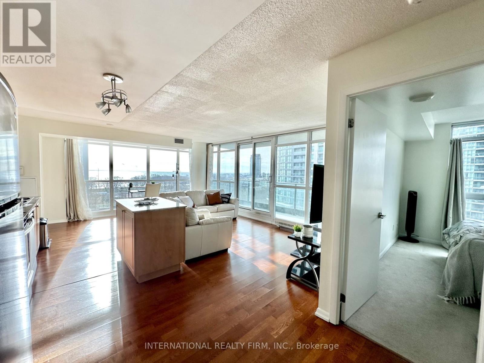 1273 - 209 Fort York Boulevard, Toronto, Ontario  M5V 4A1 - Photo 6 - C12178835