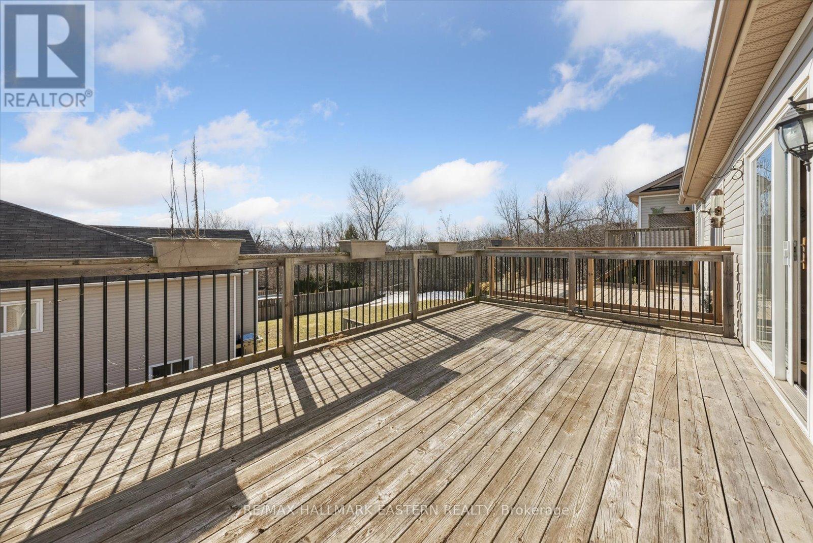 257 Tobin Court, Peterborough North, Ontario  K9H 7S7 - Photo 13 - X12040018