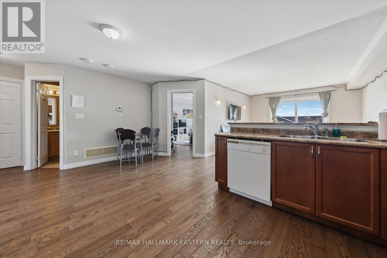 257 Tobin Court, Peterborough North, Ontario  K9H 7S7 - Photo 9 - X12040018