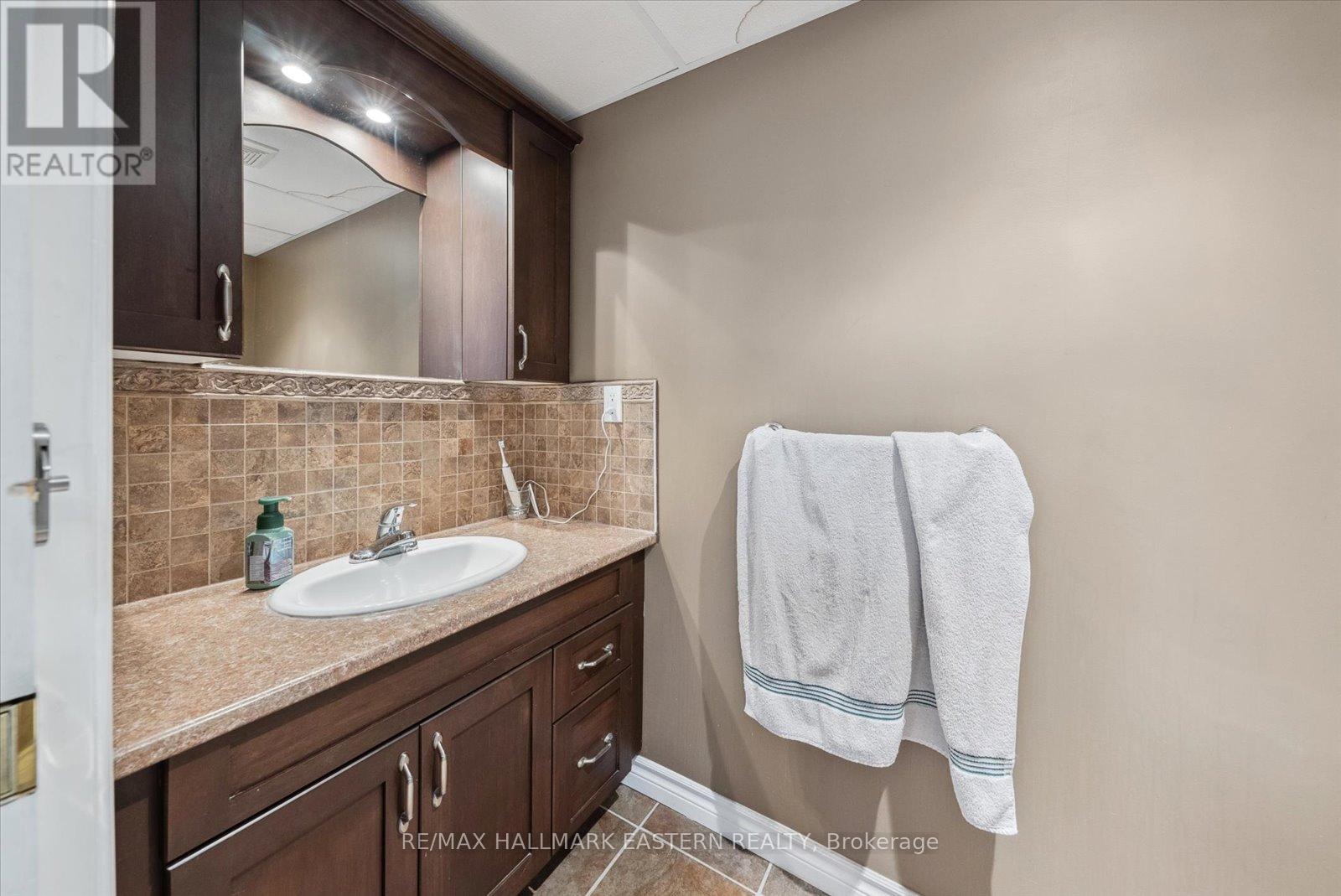 257 Tobin Court, Peterborough North, Ontario  K9H 7S7 - Photo 29 - X12040018