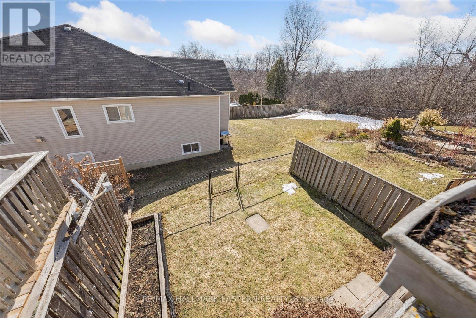 257 Tobin Court, Peterborough North, Ontario  K9H 7S7 - Photo 14 - X12040018