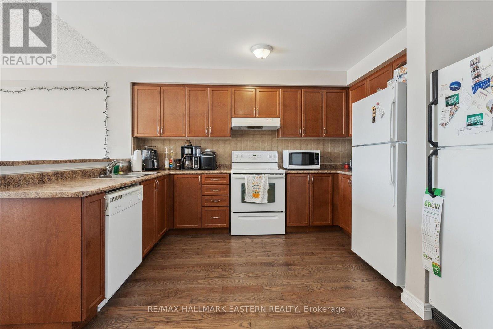 257 Tobin Court, Peterborough North, Ontario  K9H 7S7 - Photo 8 - X12040018