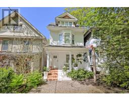 114 SILVER BIRCH AVENUE, Toronto, Ontario
