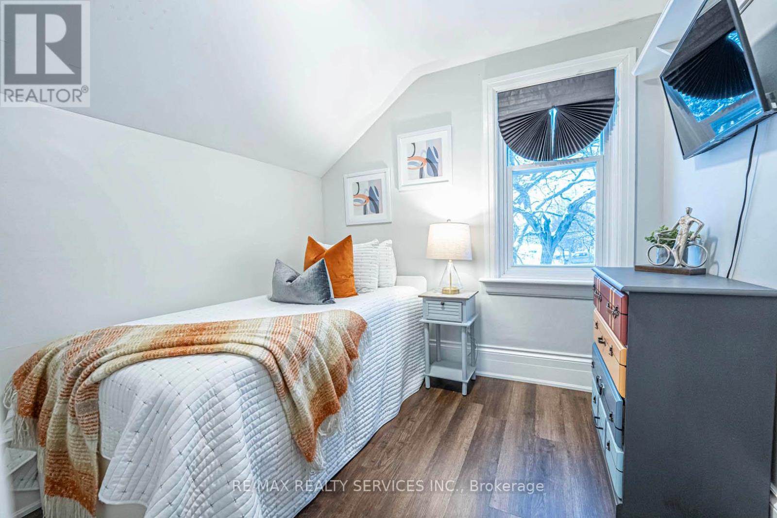 112 Court Street N, Milton (Om Old Milton), Ontario  L9T 2S3 - Photo 25 - W12178672