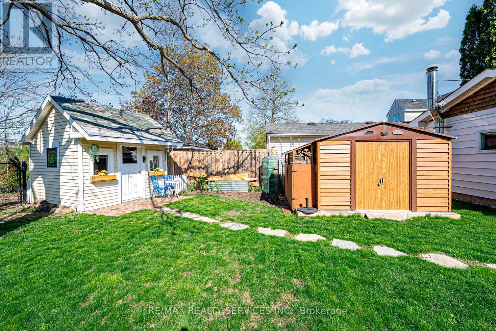 112 Court Street N, Milton (Om Old Milton), Ontario  L9T 2S3 - Photo 31 - W12178672
