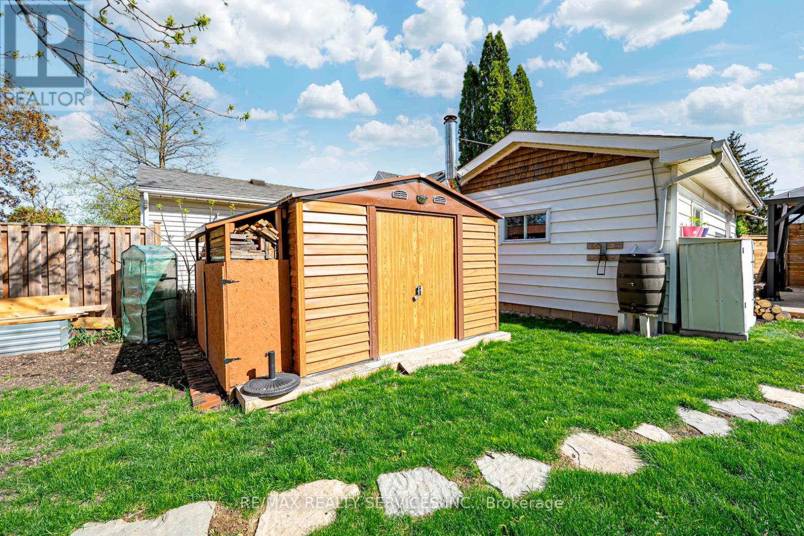 112 Court Street N, Milton (Om Old Milton), Ontario  L9T 2S3 - Photo 32 - W12178672