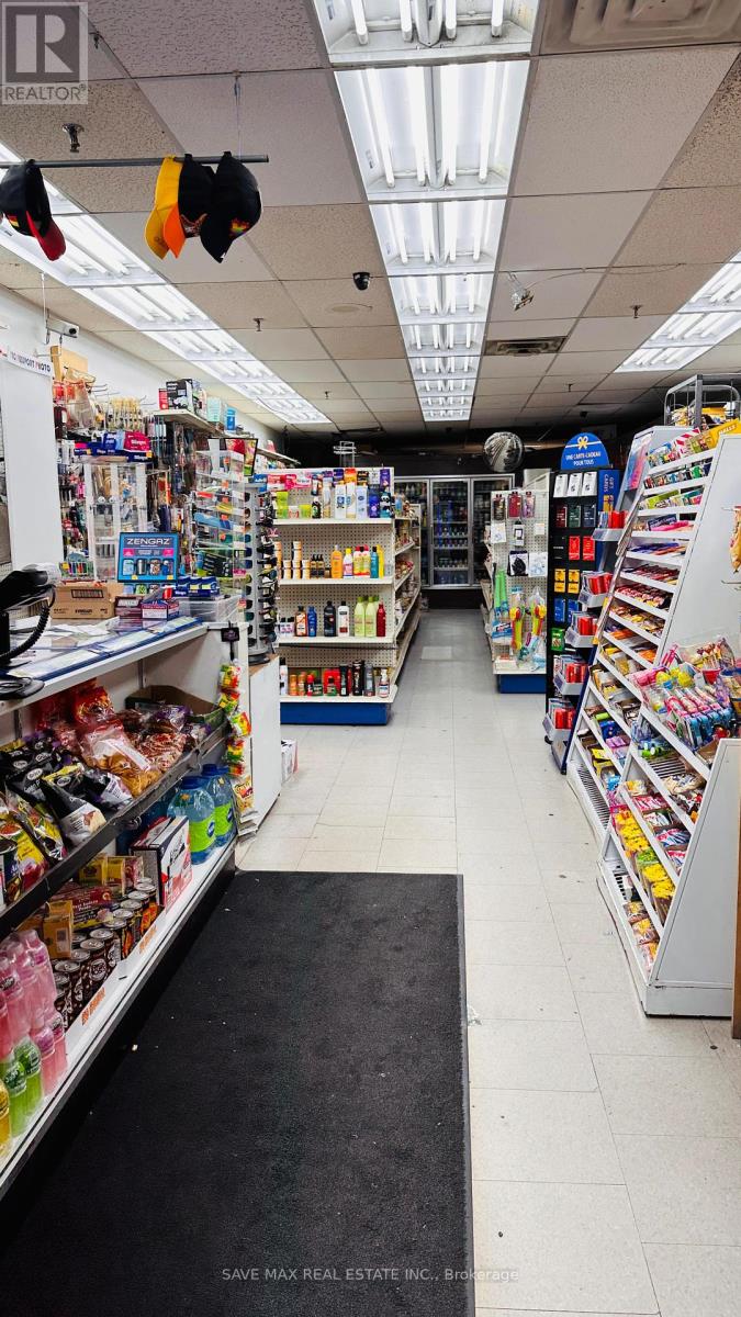 4- 2468 EGLINTON AVENUE W, toronto (beechborough-greenbrook), Ontario