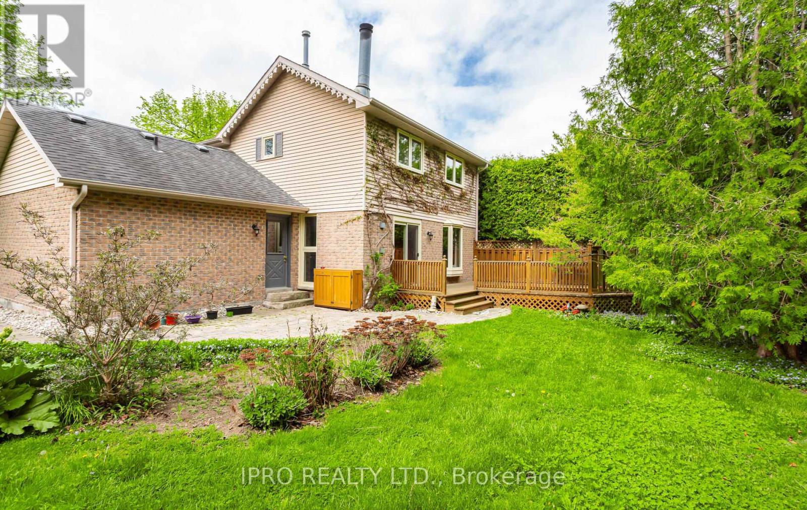 4 Terry Court, Halton Hills, Ontario  L7G 1P4 - Photo 30 - W12178724