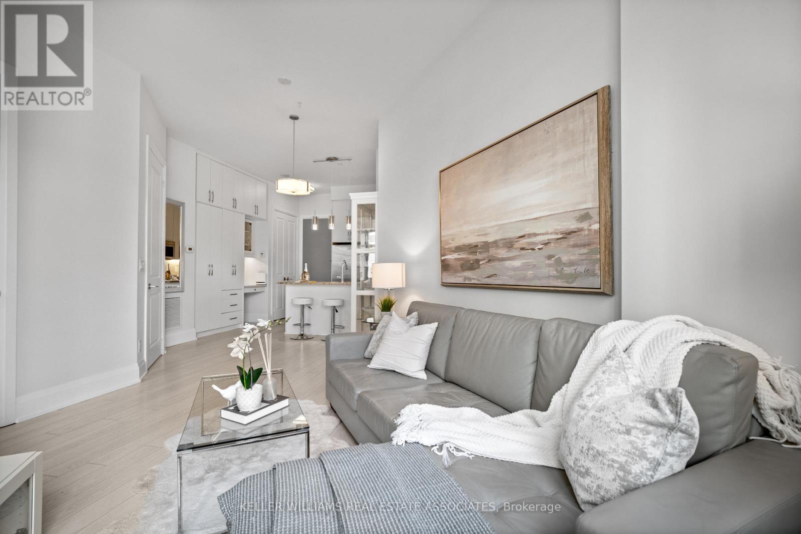 103 - 2 Old Mill Drive, Toronto (High Park-Swansea), Ontario  M6S 0A1 - Photo 11 - W12178725