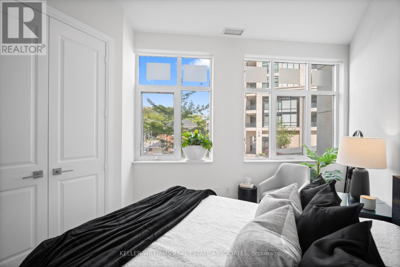 103 - 2 Old Mill Drive, Toronto (High Park-Swansea), Ontario  M6S 0A1 - Photo 17 - W12178725
