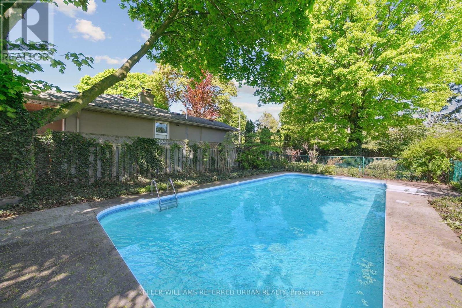 384 Maplehurst Avenue, Oakville, Ontario  L6L 4Y5 - Photo 37 - W12178729