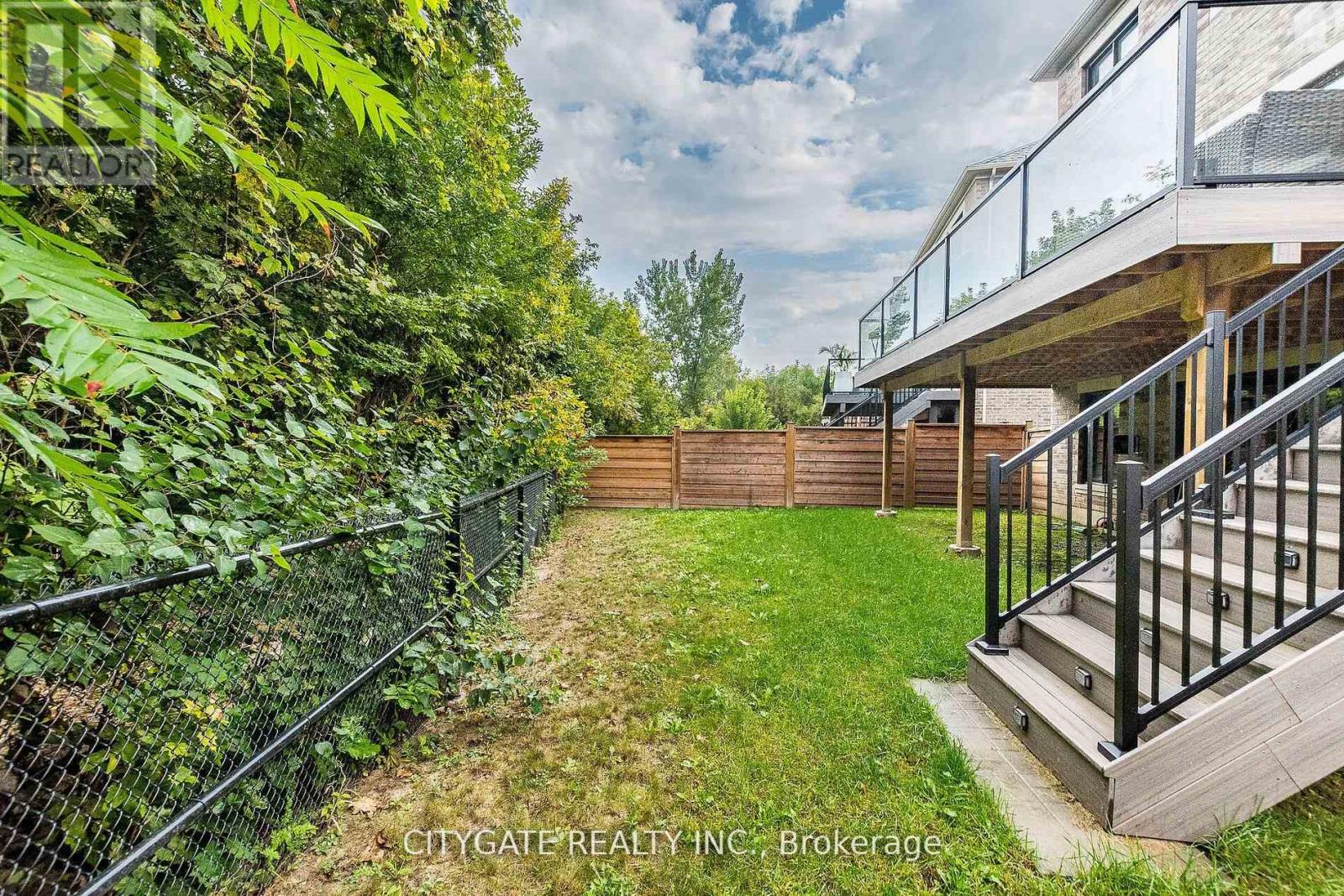 44 Elysian Fields Circle, Brampton, Ontario  L6Y 6E9 - Photo 4 - W12178731