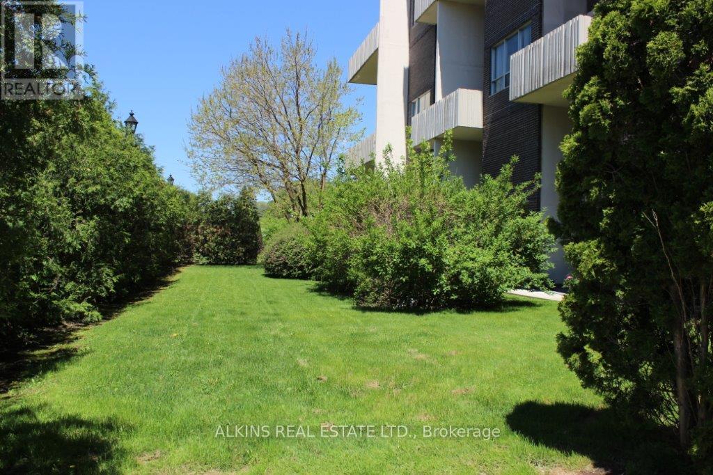 117 - 35 Ormskirk Avenue, Toronto, Ontario  M6S 1A8 - Photo 12 - W12178732
