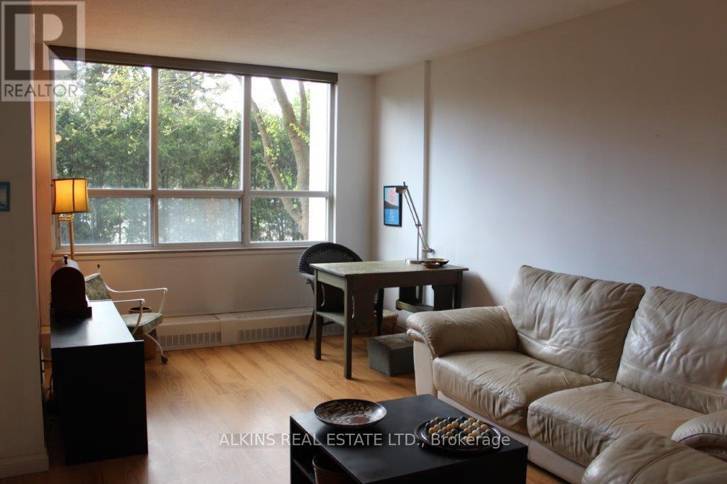 117 - 35 Ormskirk Avenue, Toronto, Ontario  M6S 1A8 - Photo 7 - W12178732