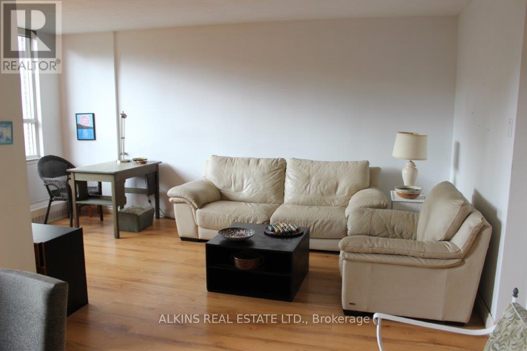 117 - 35 Ormskirk Avenue, Toronto, Ontario  M6S 1A8 - Photo 8 - W12178732