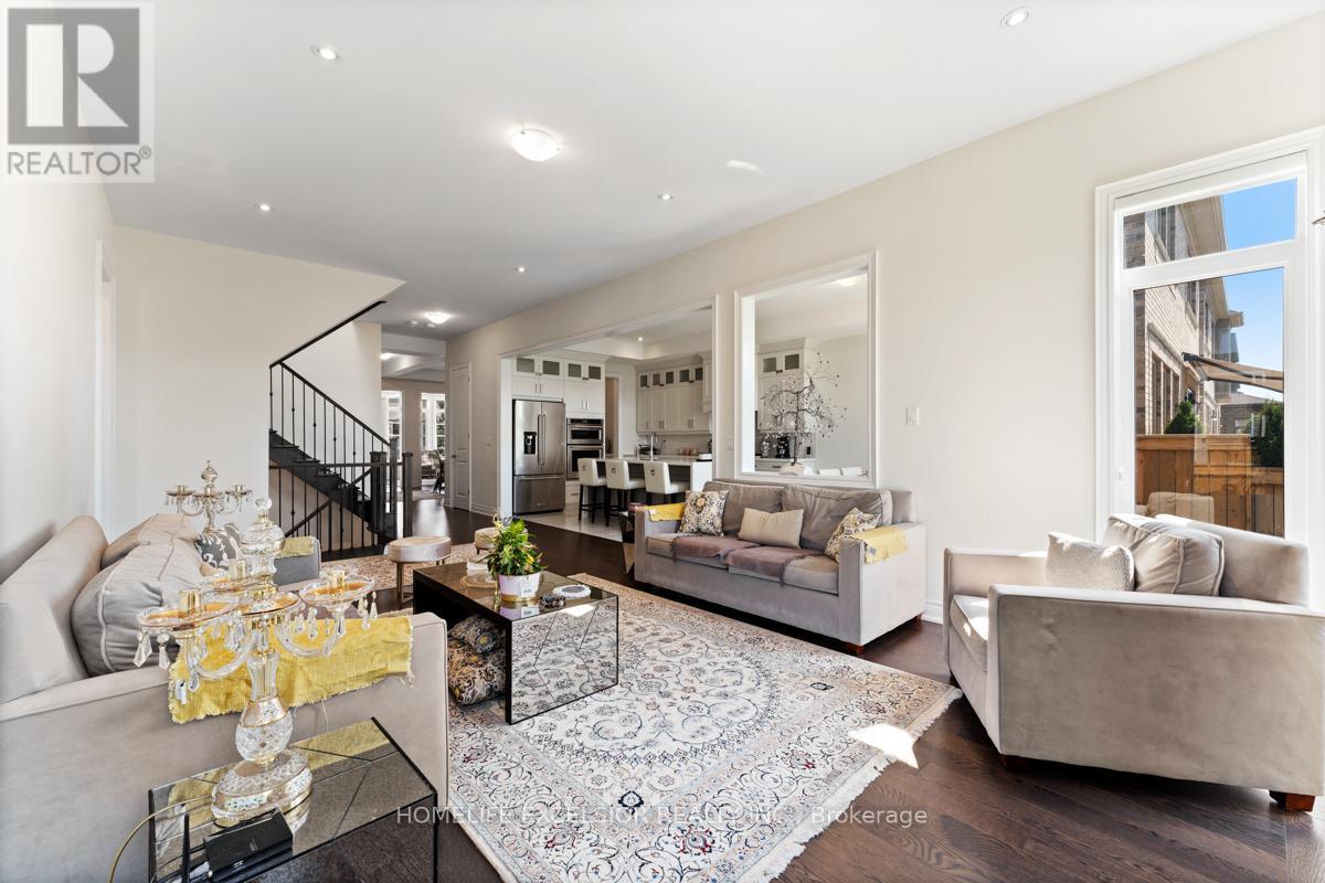 3128 Parsonage Crescent, Oakville, Ontario  L6H 0T9 - Photo 7 - W12178741