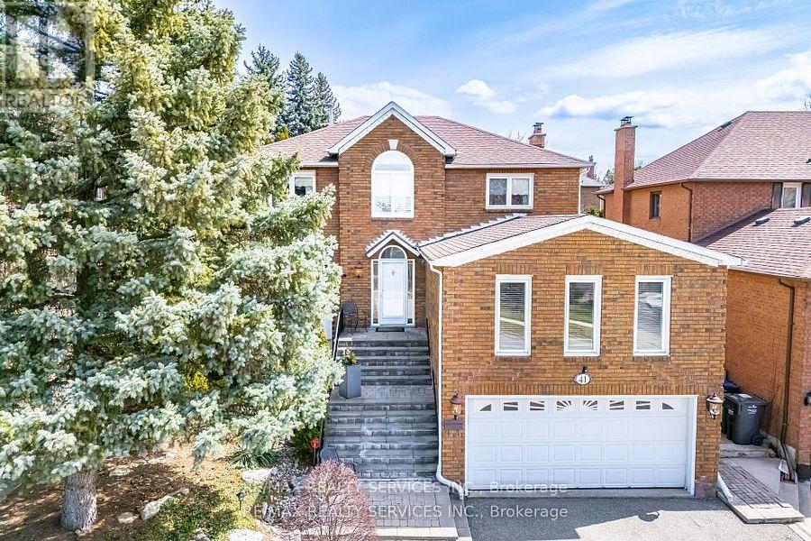 41 CHRISTIE DRIVE, brampton (snelgrove), Ontario