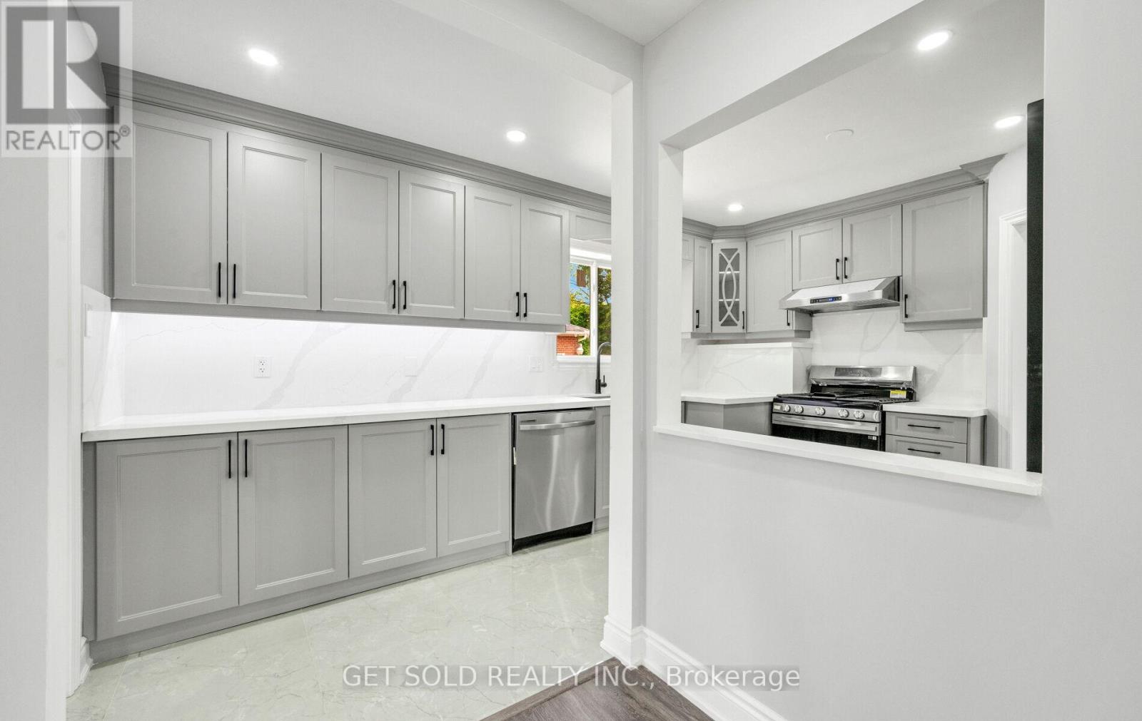 31 Bulbourne Road, Toronto, Ontario  M9V 3N5 - Photo 12 - W12178772