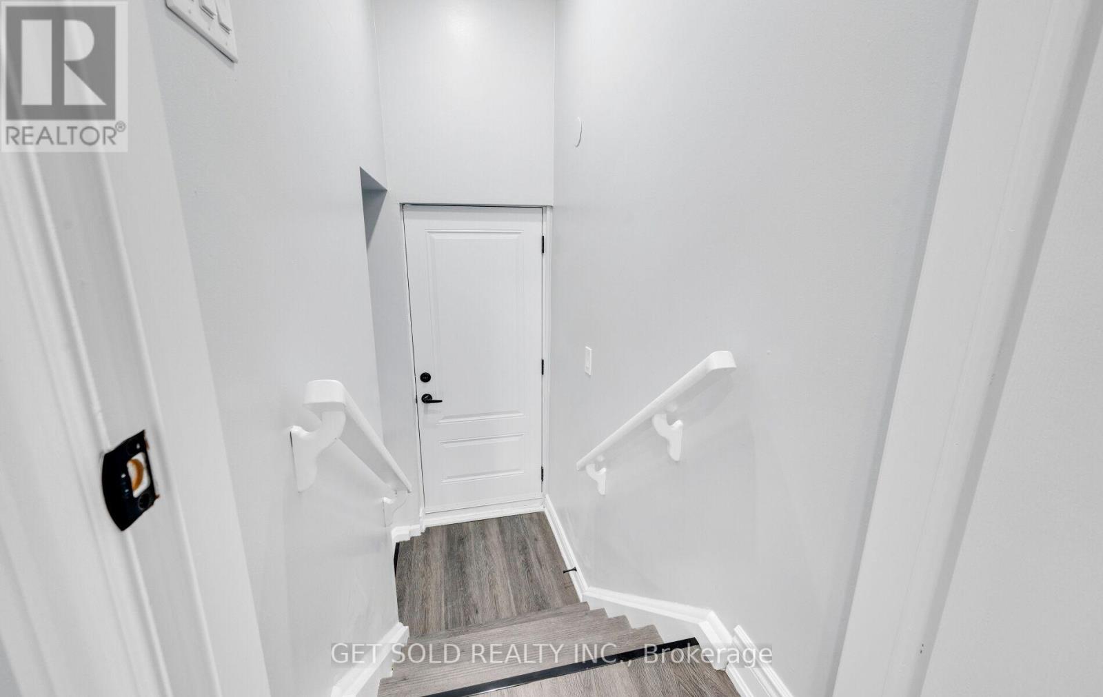 31 Bulbourne Road, Toronto, Ontario  M9V 3N5 - Photo 26 - W12178772