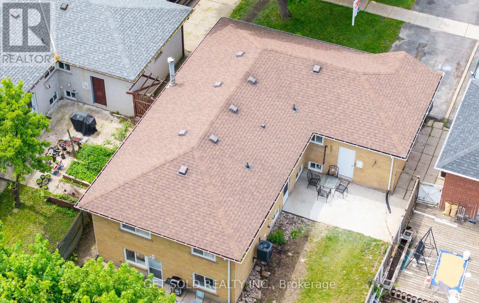 31 Bulbourne Road, Toronto (Mount Olive-Silverstone-Jamestown), Ontario  M9V 3N5 - Photo 47 - W12178772