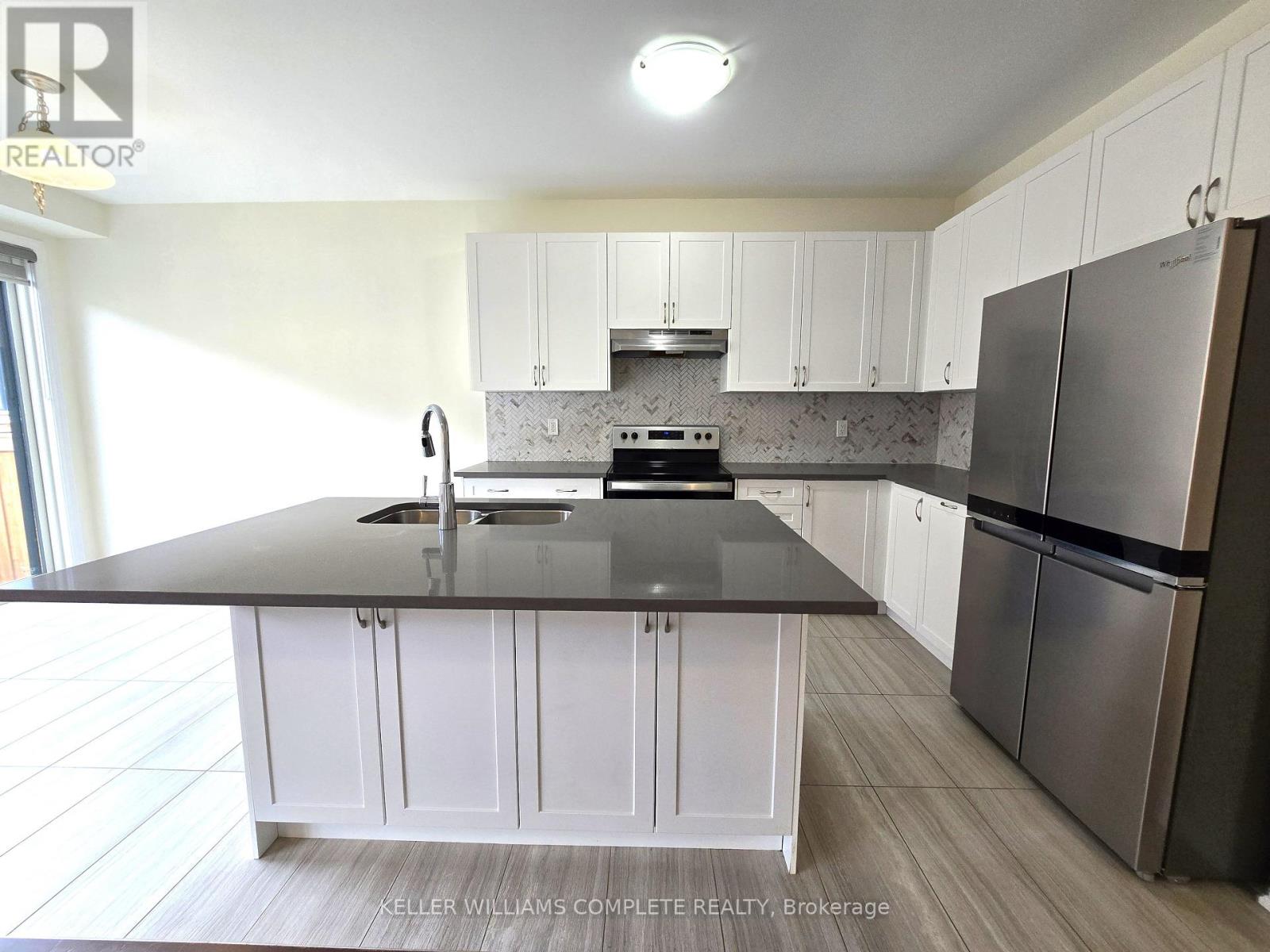 24 Del Grappa Street, Caledon, Ontario  L7C 4L1 - Photo 11 - W12178777