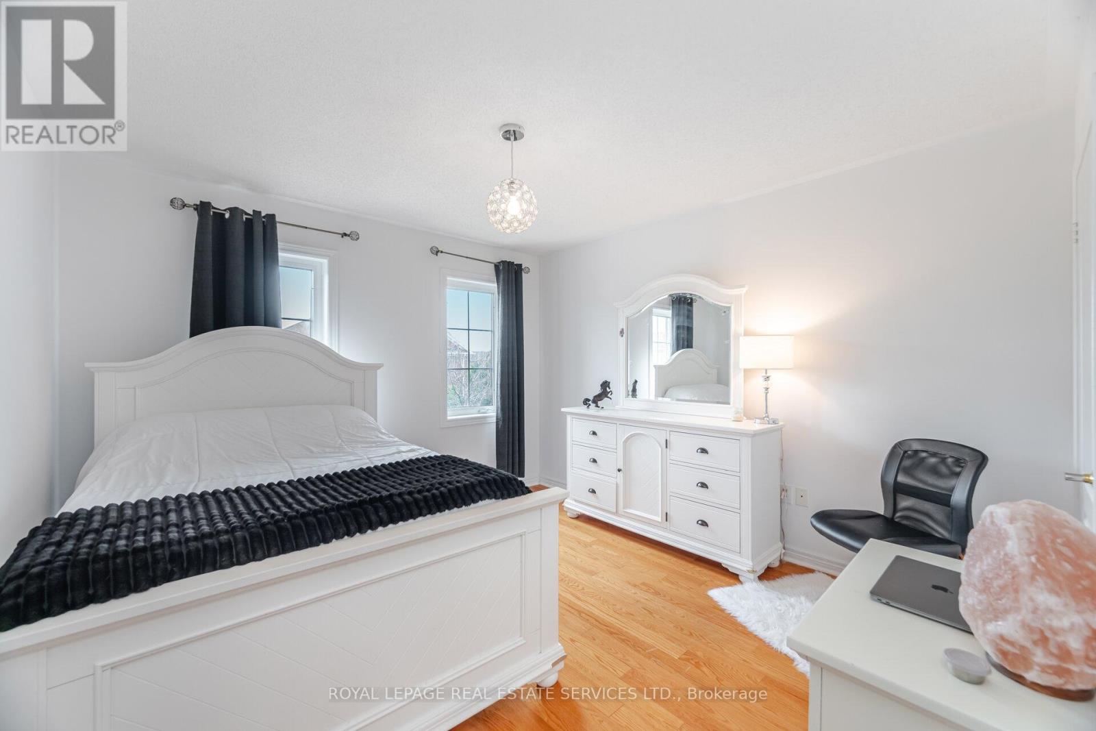 137 Holmes Crescent, Milton, Ontario  L9T 0V9 - Photo 34 - W12178806