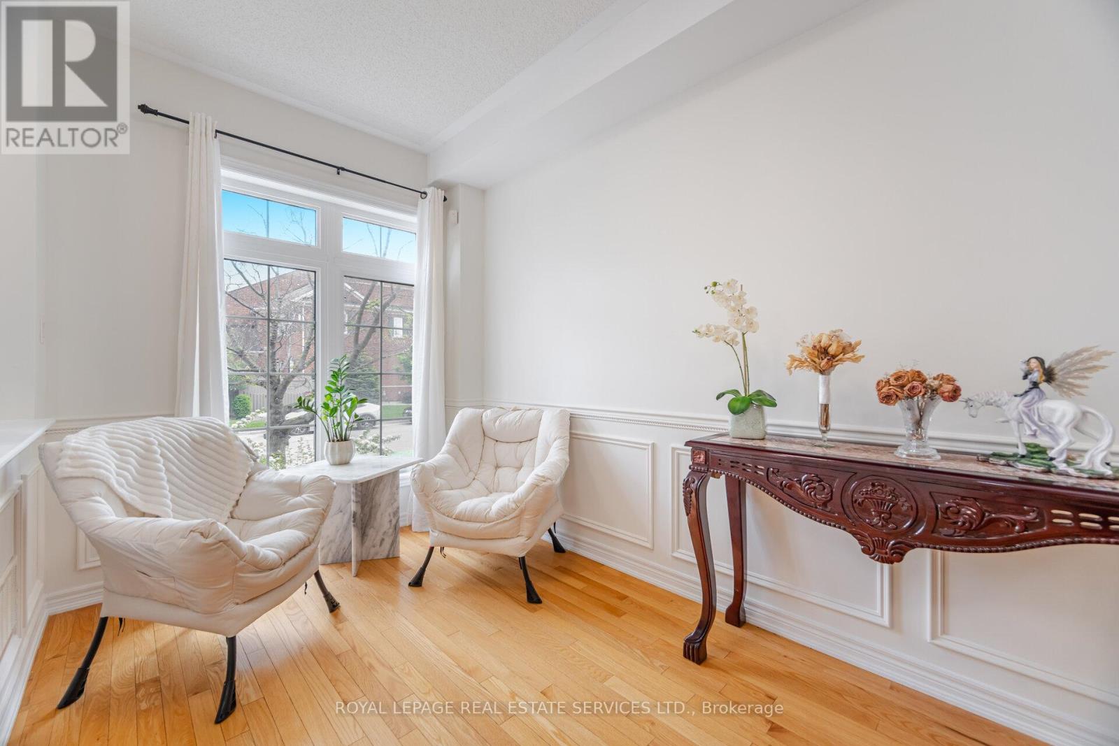 137 Holmes Crescent, Milton, Ontario  L9T 0V9 - Photo 9 - W12178806