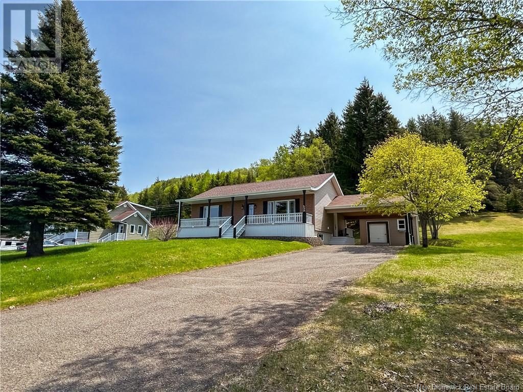 Property at 520 Vanier Street image 2