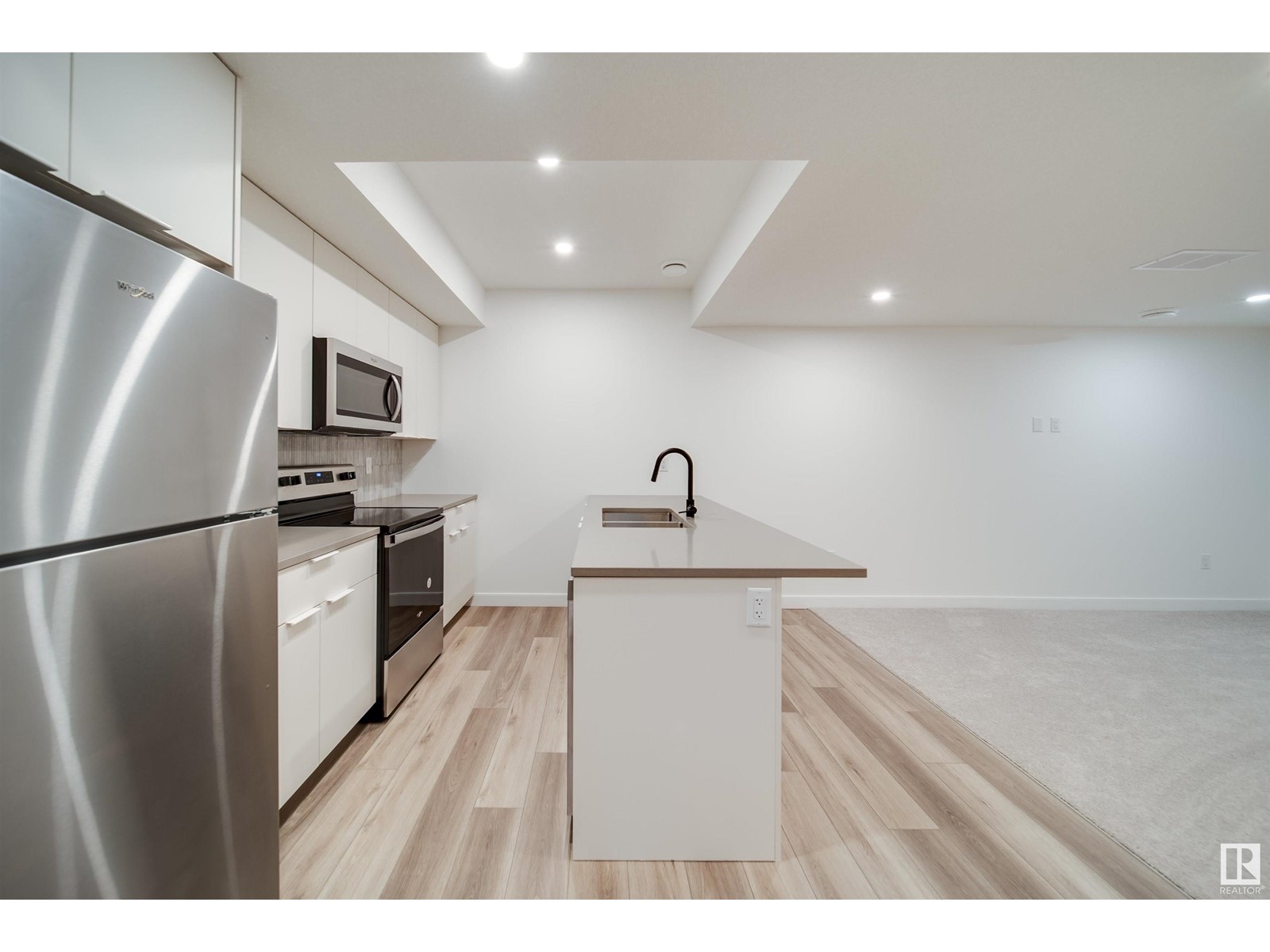 8522 80 Av Nw Nw, Edmonton, Alberta  T6C 0W3 - Photo 2 - E4438866