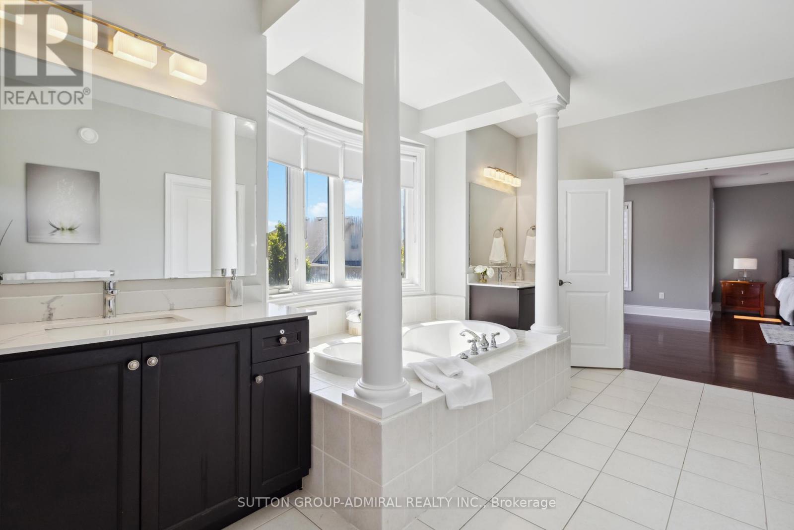 90 Giorgia Crescent, Vaughan, Ontario  L6A 4R2 - Photo 29 - N12178905