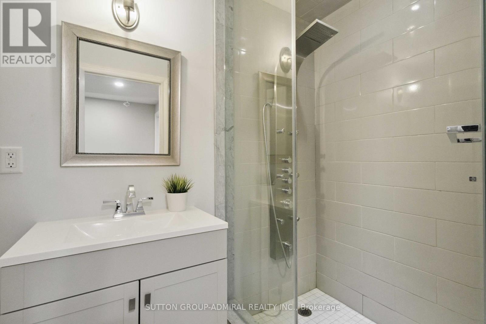 90 Giorgia Crescent, Vaughan, Ontario  L6A 4R2 - Photo 37 - N12178905