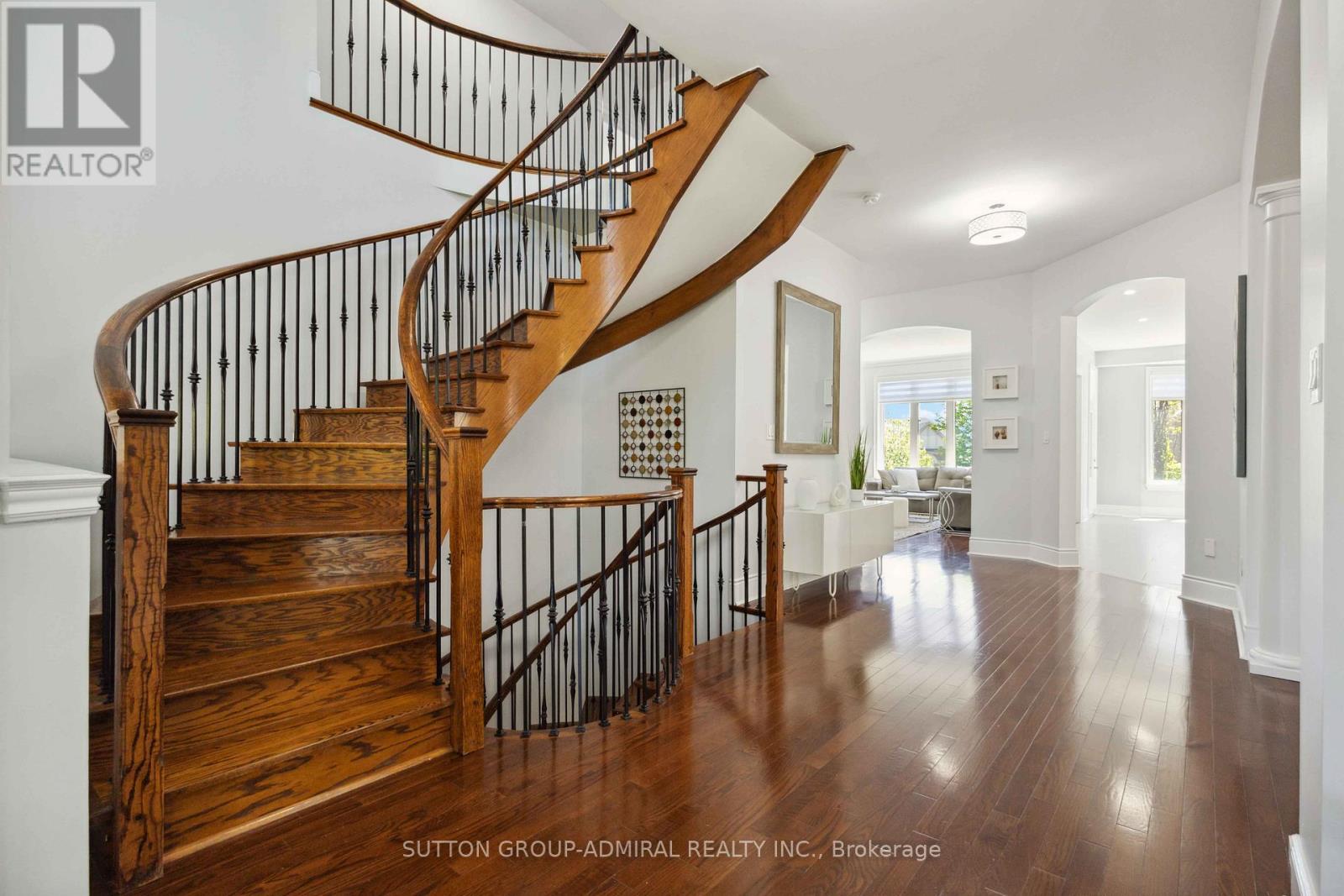 90 Giorgia Crescent, Vaughan, Ontario  L6A 4R2 - Photo 4 - N12178905