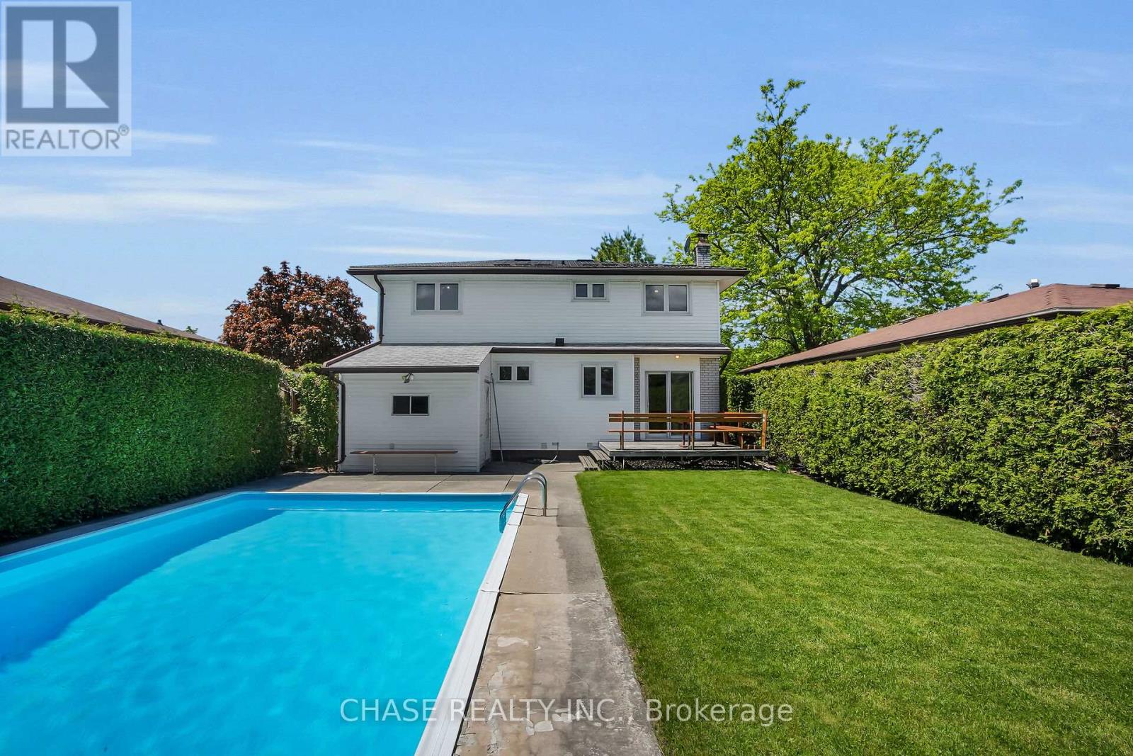 51 Woodrow Crescent, London South, Ontario  N6E 1E7 - Photo 16 - X12178745