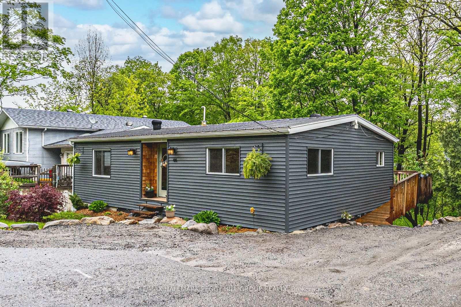 44 EDWARD STREET, bracebridge (macaulay), Ontario