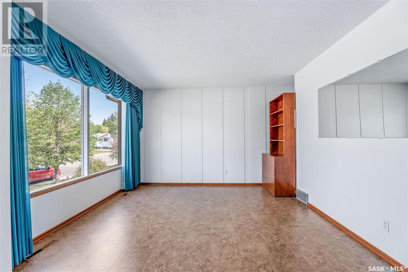 1095 Bradshaw Place, Prince Albert, Saskatchewan  S6V 3L9 - Photo 37 - SK007414