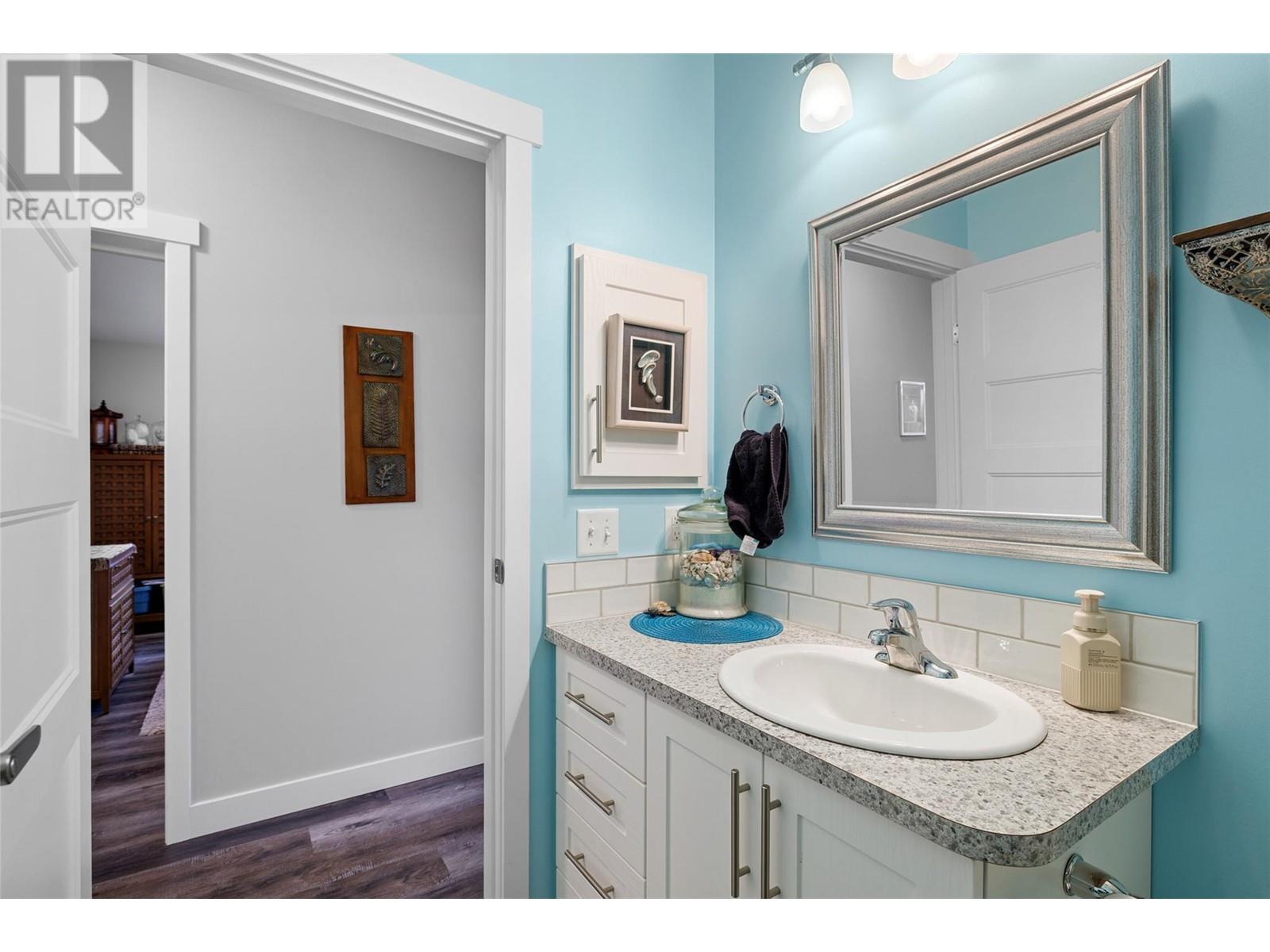 1835 Nancee Way Court Unit# 81, Kelowna, BC V1Z4C1
