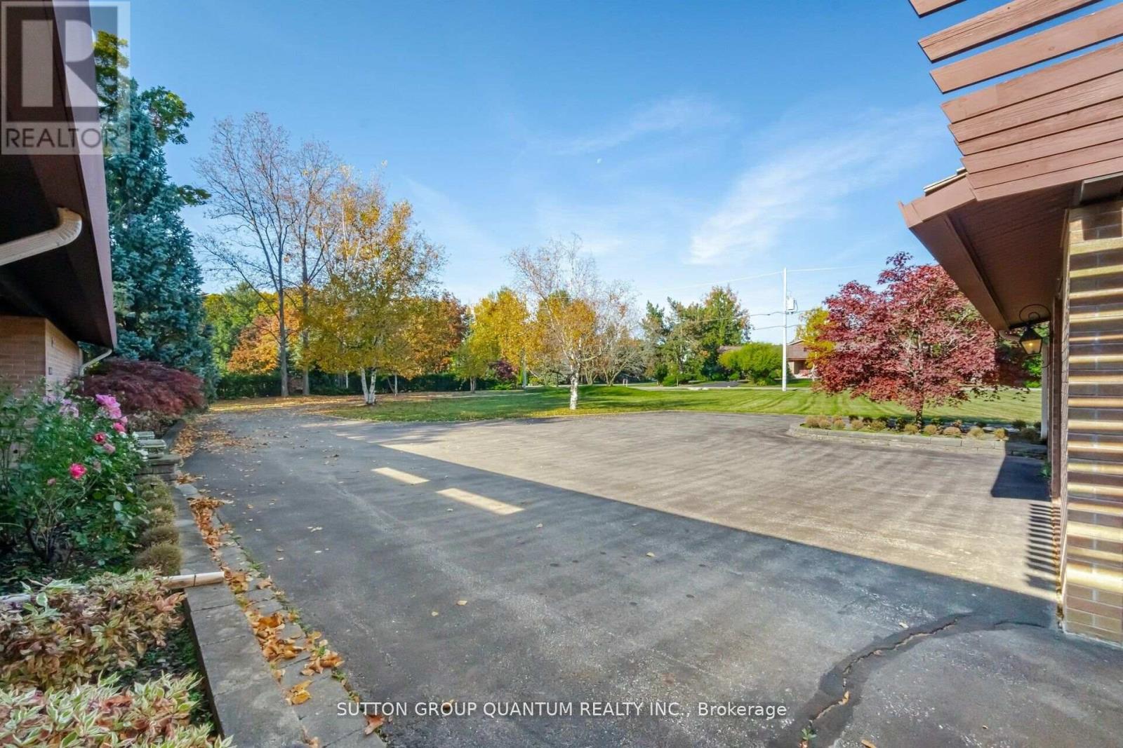 2194 Oneida Crescent, Mississauga, Ontario  L5C 1V6 - Photo 38 - W12178826