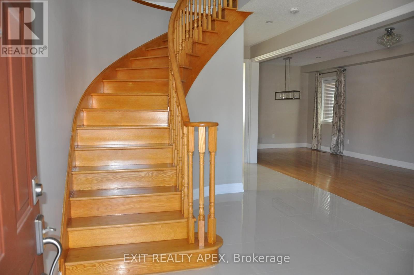 5846 Terrapark Trail W, Mississauga, Ontario  L5M 6S1 - Photo 5 - W12178881
