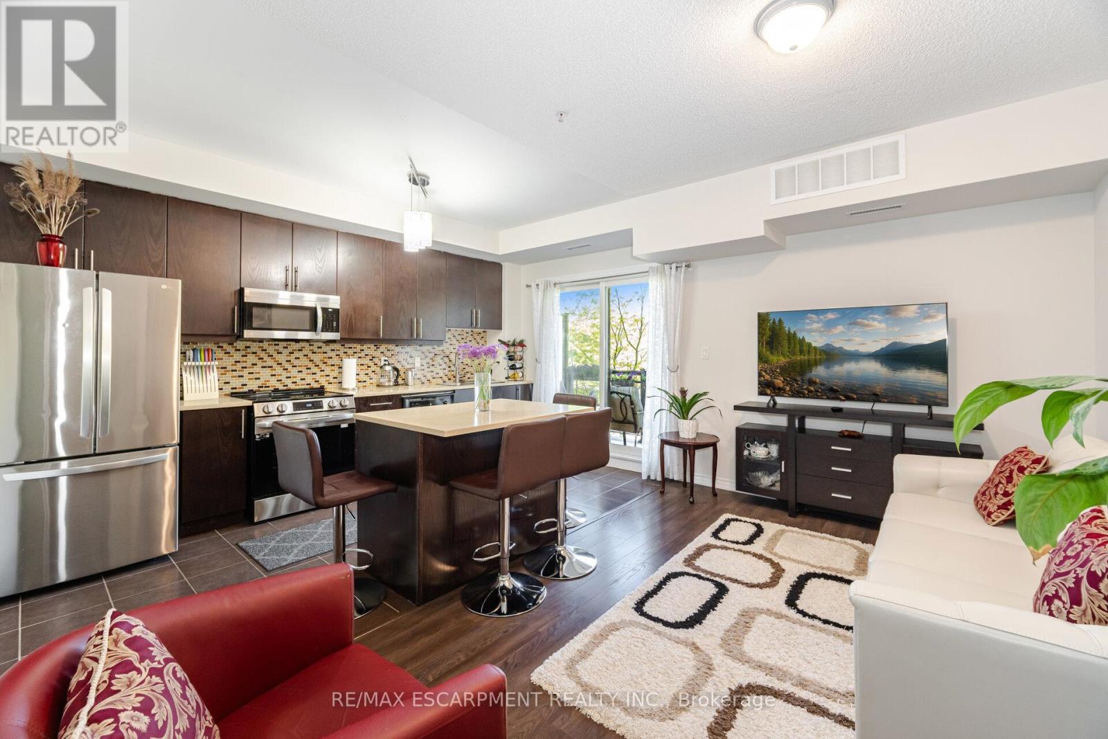 209 - 570 Lolita Gardens, Mississauga, Ontario  L5A 0A1 - Photo 8 - W12178882