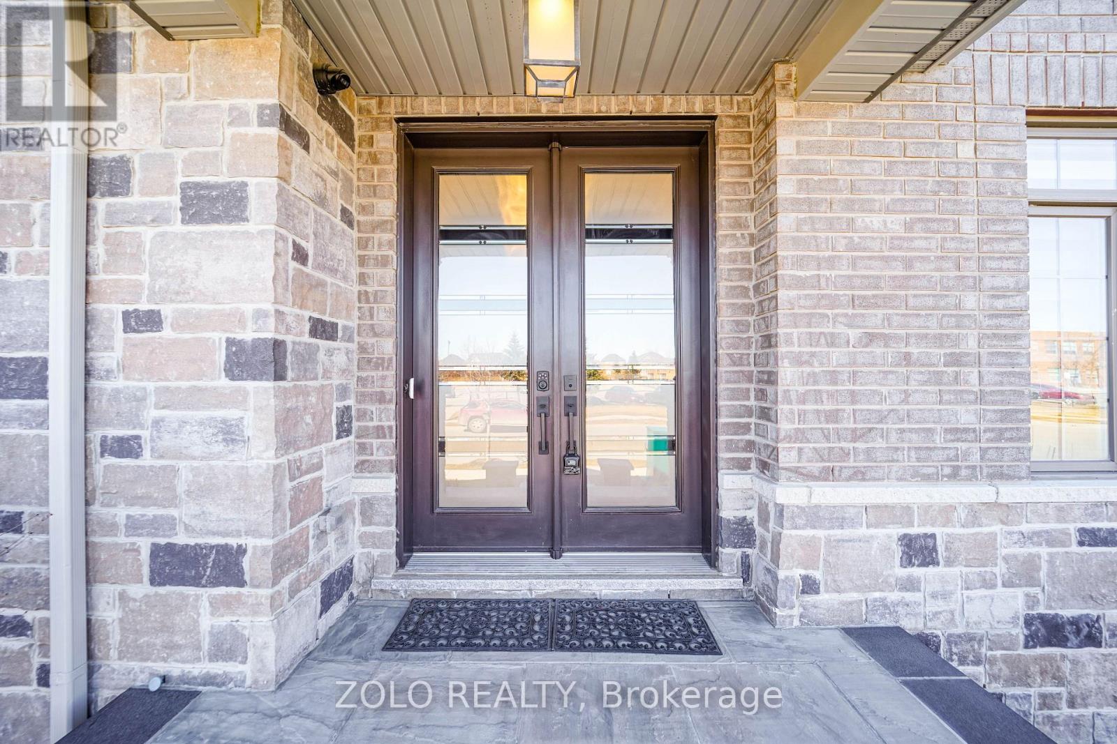 1 Penlea Gate, Brampton, Ontario  L6P 4M7 - Photo 8 - W12178914